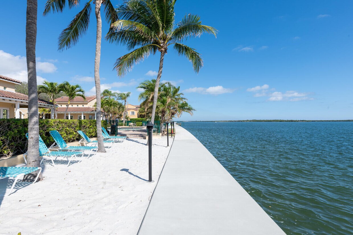 Foto principal - 1010 Lake Shore Dr