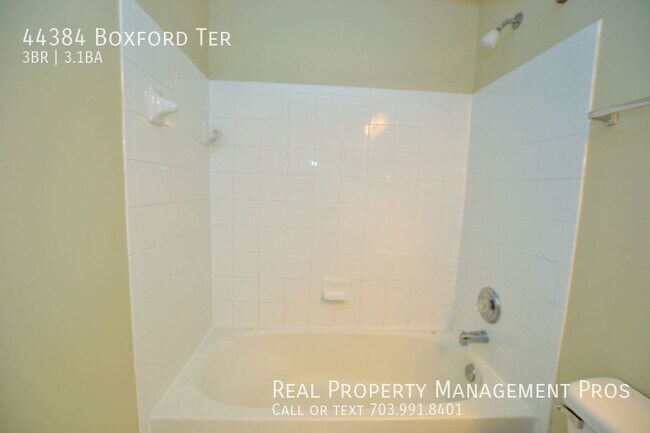 Foto del edificio - 44384 Boxford Terrace