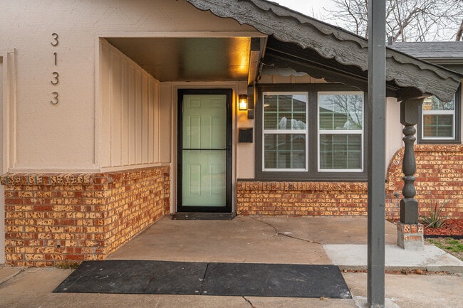 Photo - 3133 Delmar Rd House