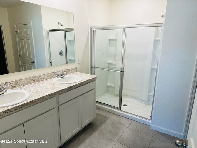 Foto del edificio - 519 Old Country Rd S E