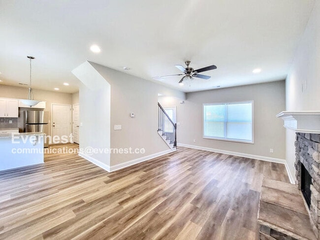 Building Photo - 1754 Live Oak Ln