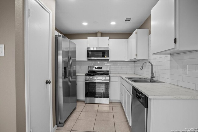 Foto del edificio - 5281 Meadow Rise St