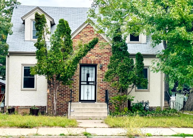 Building Photo - 2804 E 44th St