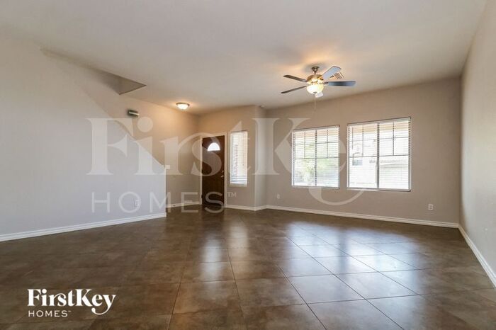 Foto principal - 2903 W Cavalier Dr