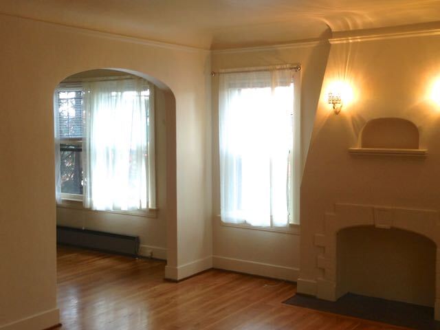 Building Photo - 705 N 46th St