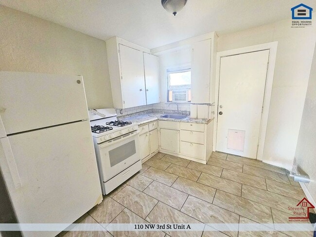 Foto del edificio - 110 NW 3rd St