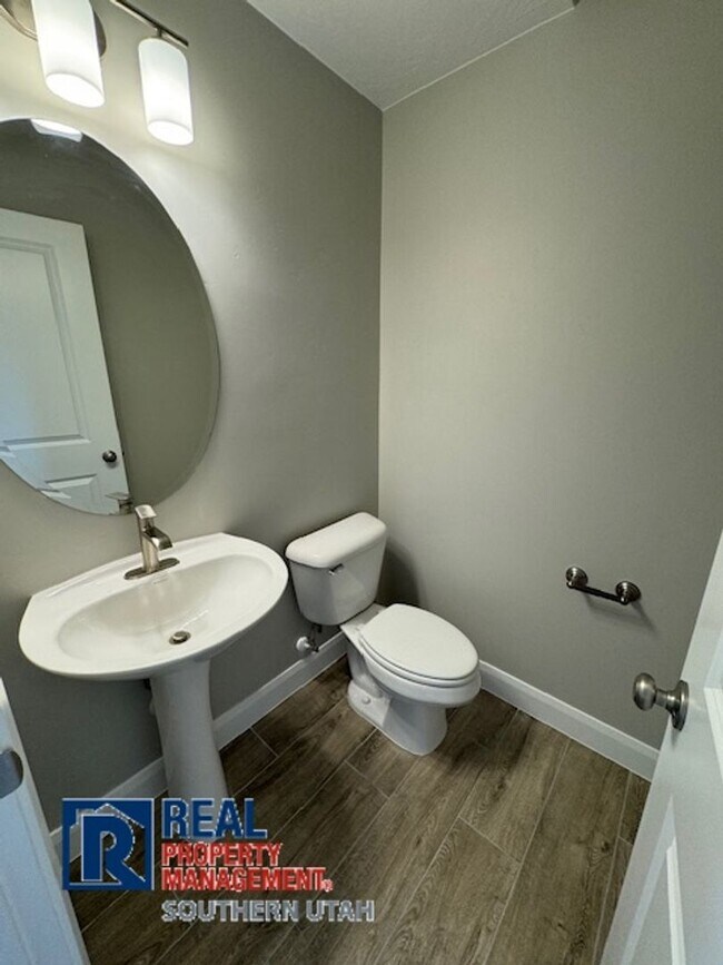 Foto del edificio - River Trail Townhome