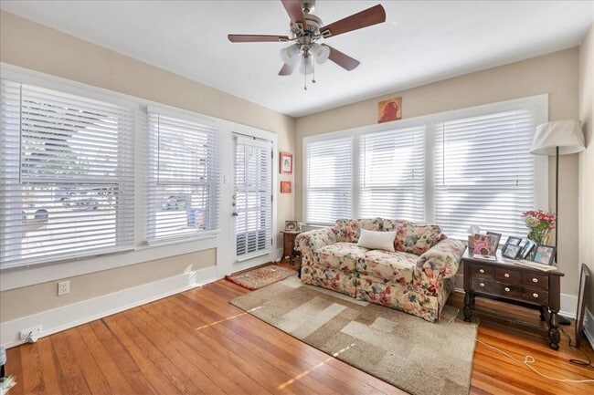 Building Photo - 2904 Pearl St