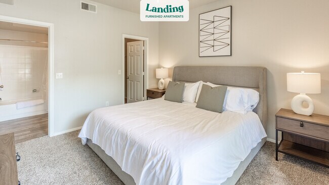 Foto del edificio - 5210 E Hampton Ave