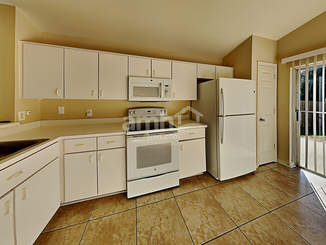Foto del edificio - 6803 Summer Cove Dr
