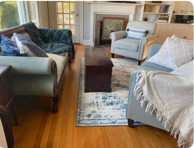 Foto del edificio - 124 Sheridan Cir