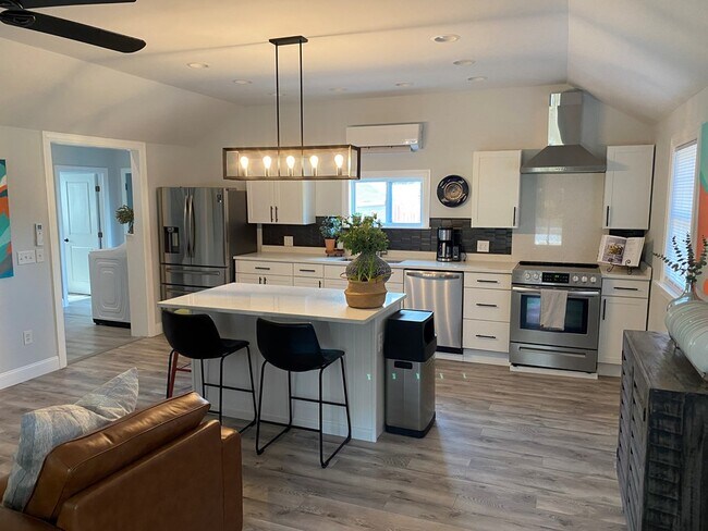 Foto del edificio - 21179 Savage St