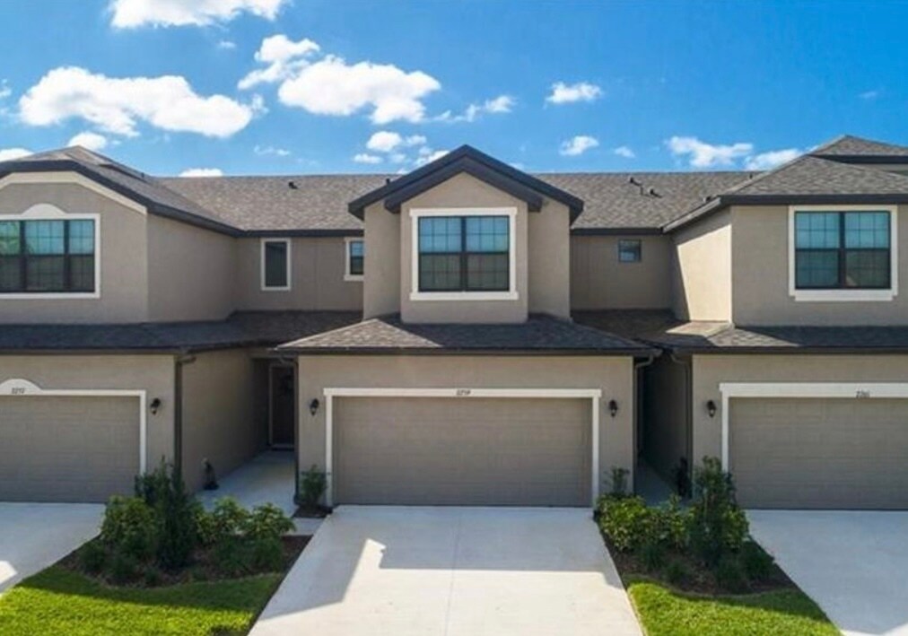 2259 Seven Oaks Dr, Saint Cloud, FL 34772 House Rental in Saint Cloud