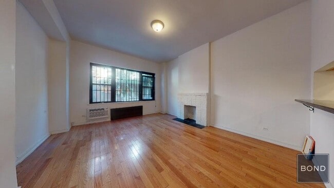 Building Photo - 41 Bedford St