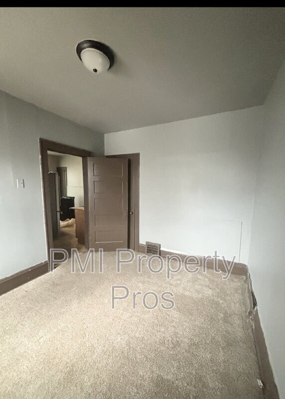 Building Photo - 2530 N 37th St