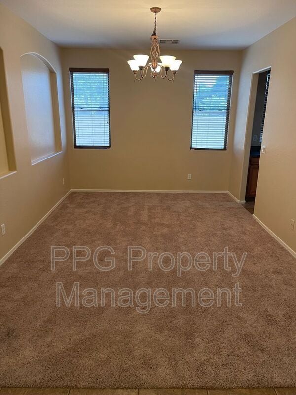 Foto del edificio - 11824 N 144th Dr