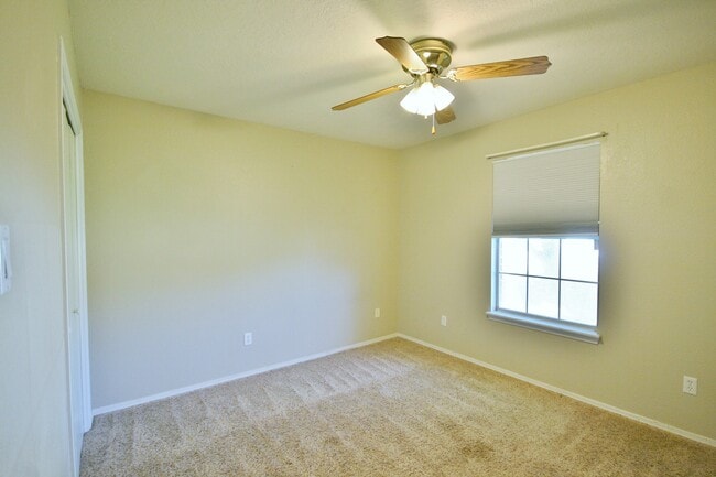 Building Photo - Beautiful 4 Bedroom home in Mesa School District, Pets Allowed