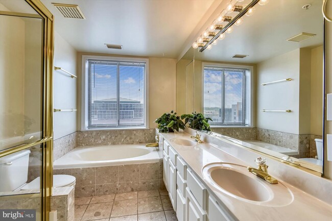 Primary Bath -Shower + Soaking Tub - 2 Sinks - 901 N Monroe St