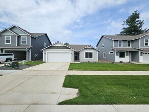 Building Photo - 507 N Arc Ct