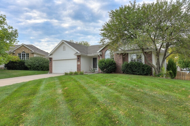 Building Photo - 15327 Parker Cir