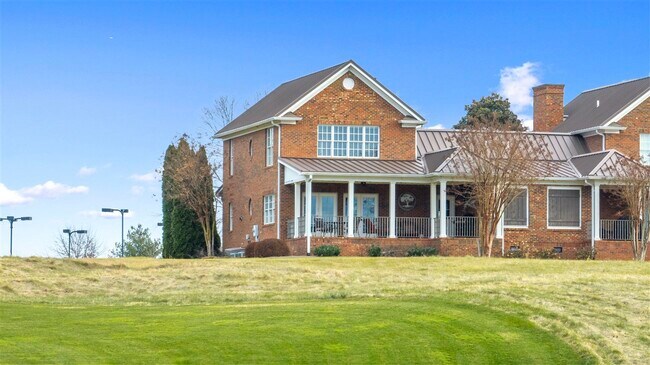 Building Photo - 358 Club Ct