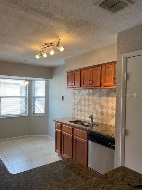 Foto del edificio - 7757 Sugar Bend Dr