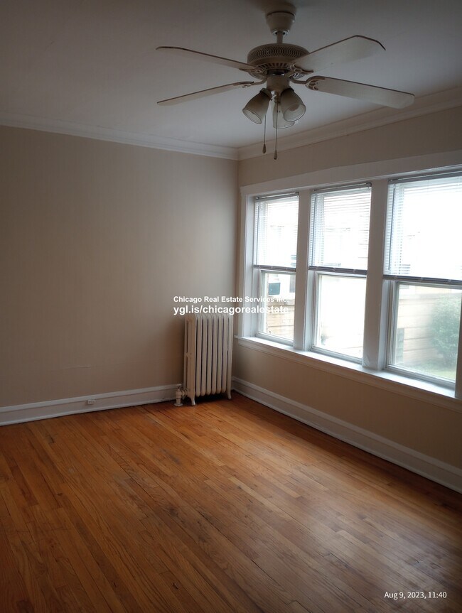 Foto del edificio - 4045 N Mozart St