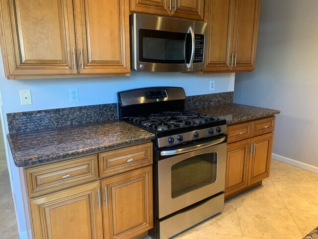 Foto del edificio - 17647 Newland St