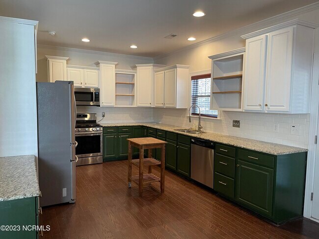 Building Photo - 125 Moultrie Ln