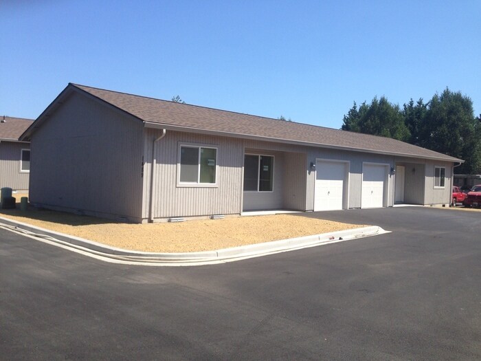 Foto principal - Woodport Village, 55 & over complex