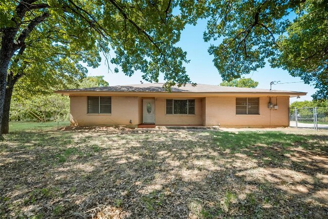 Building Photo - 1810 E Dove Rd
