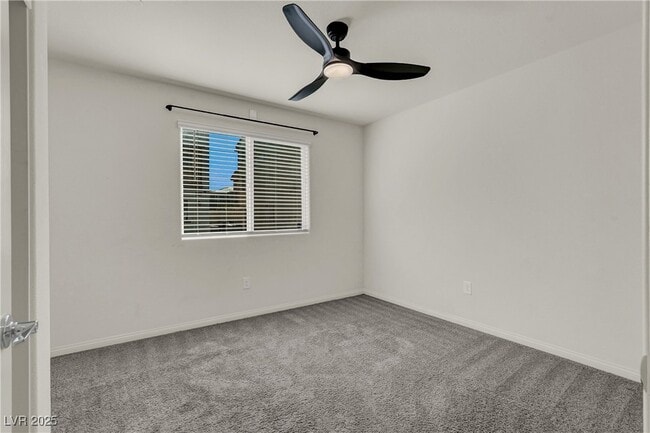 Foto del edificio - 2662 Champagne Gold Ave