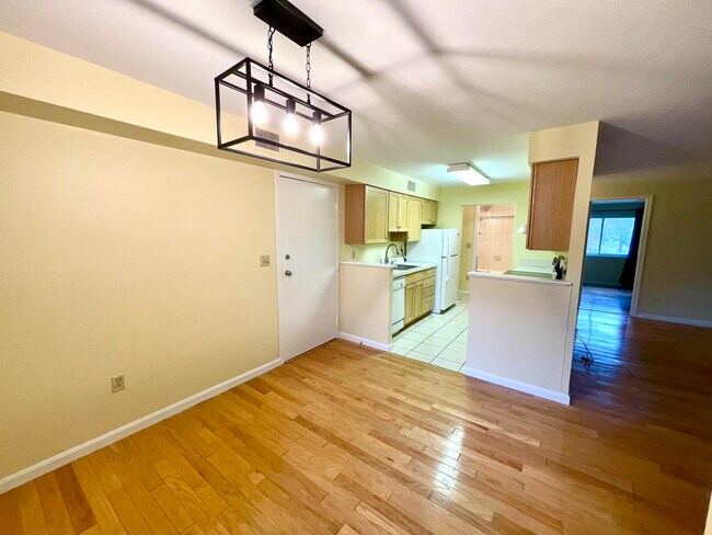 Building Photo - 20 Beals Cove Rd