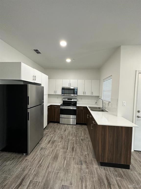 Foto del edificio - 302 Sylvia Handy Dr