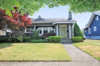 Building Photo - 3412 NE 59th Ave