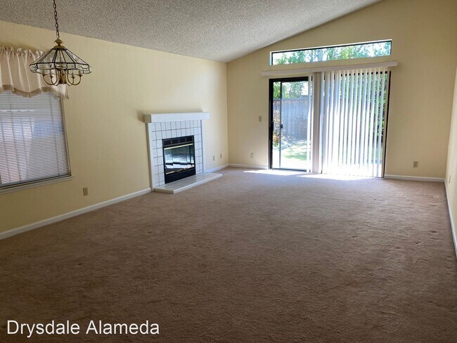 Building Photo - 3 br, 2 bath House - 14 Ulster Place