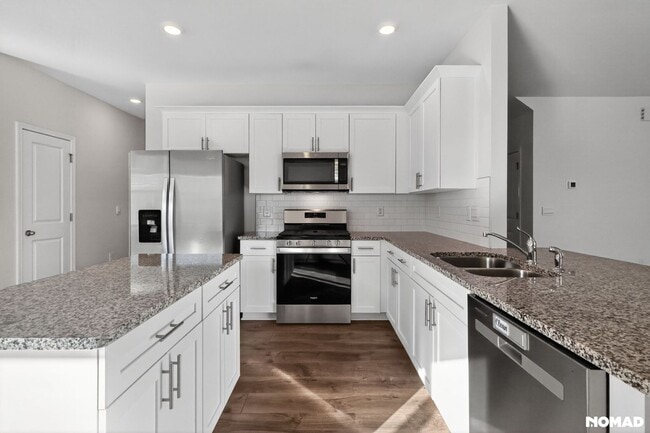 Building Photo - 504 Crux Rd