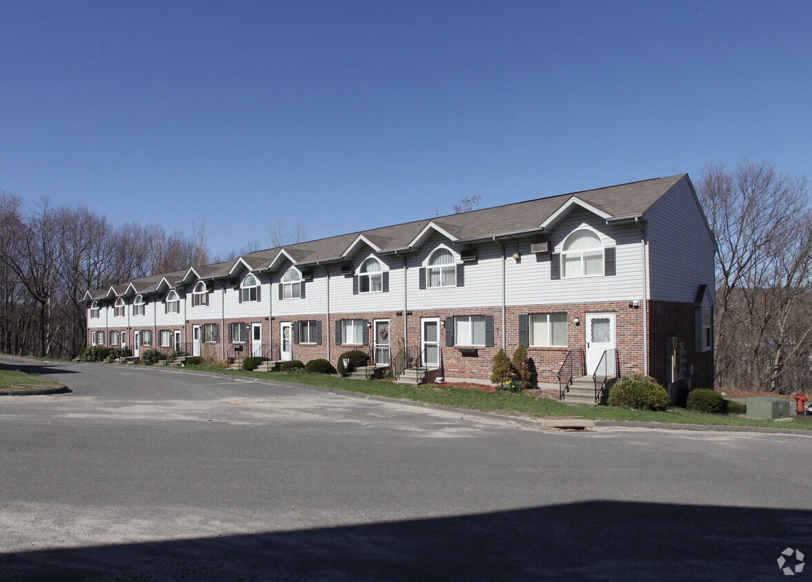 East Pointe Condominium Apartments Waterbury, CT