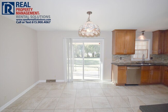 Building Photo - Charming 3bd ranch style home in Murfreesboro with large backyard!