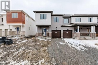 Building Photo - 484 Patrick St