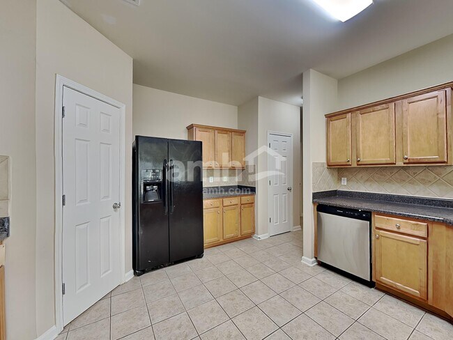 Building Photo - 2323 Jasmine Glen Dr