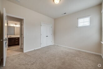 Building Photo - 327 Hawks Creek Pkwy