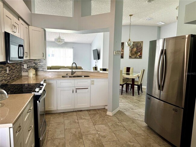 Foto del edificio - 11738 Lynmoor Dr