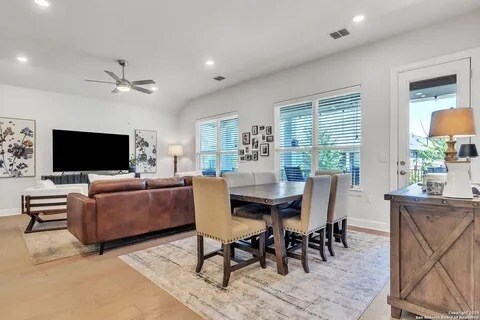 Foto del edificio - 1435 Dancing Oak Ln