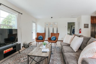 Building Photo - 4271 Garth Rd