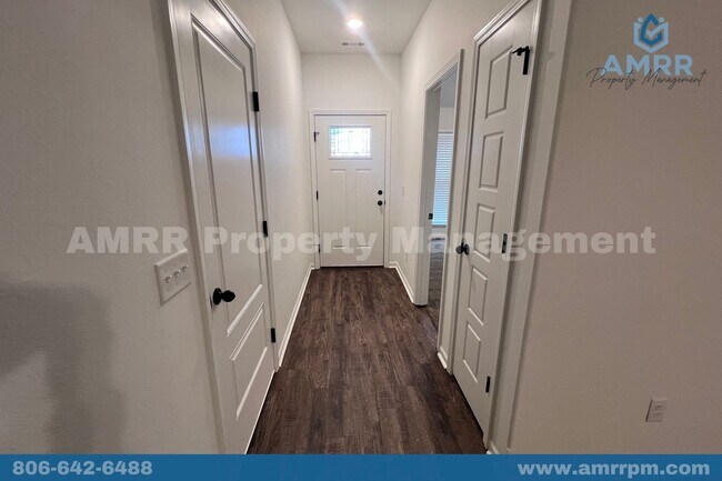 Building Photo - 3 Bedroom Townhome In Carl Junction!