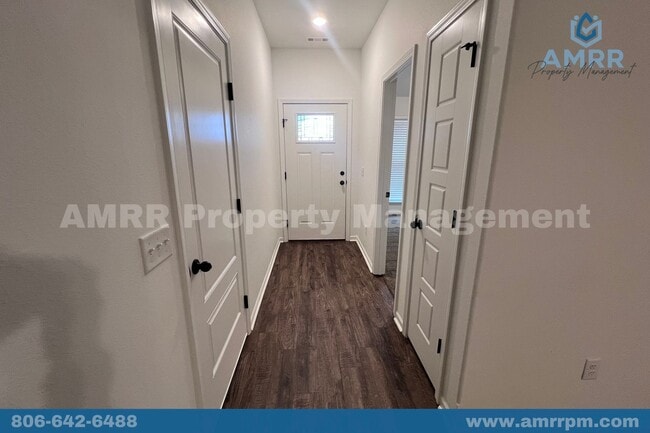 Building Photo - Beautiful 3-Bedroom Townhome – A Place to ...