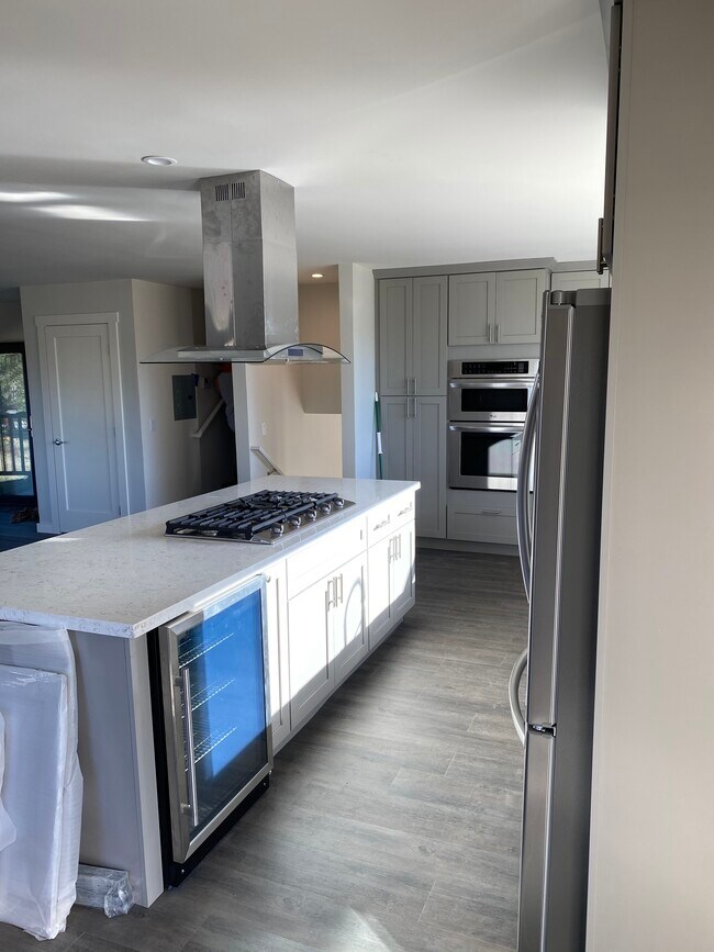 Chef's Kitchen - 32800 Nameless Ln
