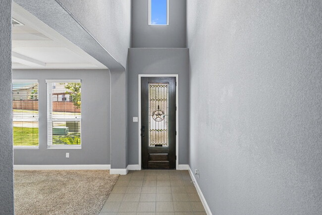 Building Photo - 10106 Macarthur Way