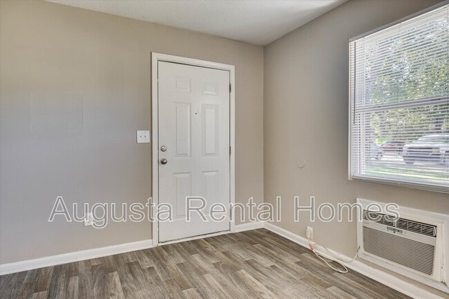 Building Photo - 327 Verdery Dr